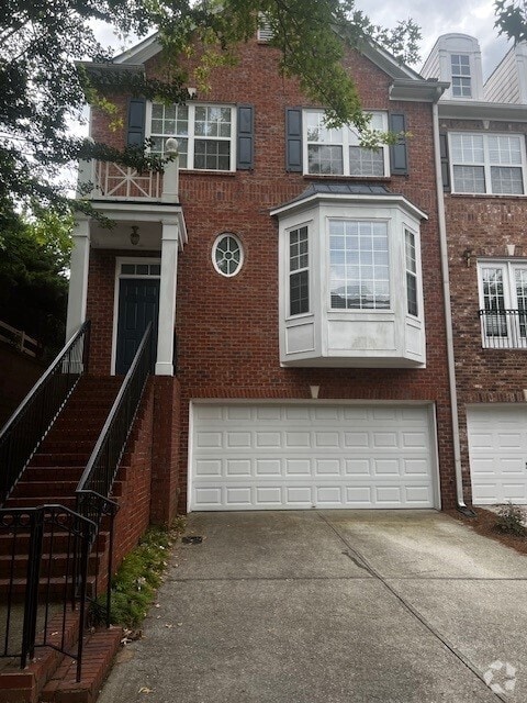 Building Photo - 212 Macleans Cross Ln SE