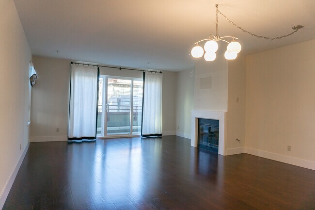 Building Photo - 1711 E Olive Way