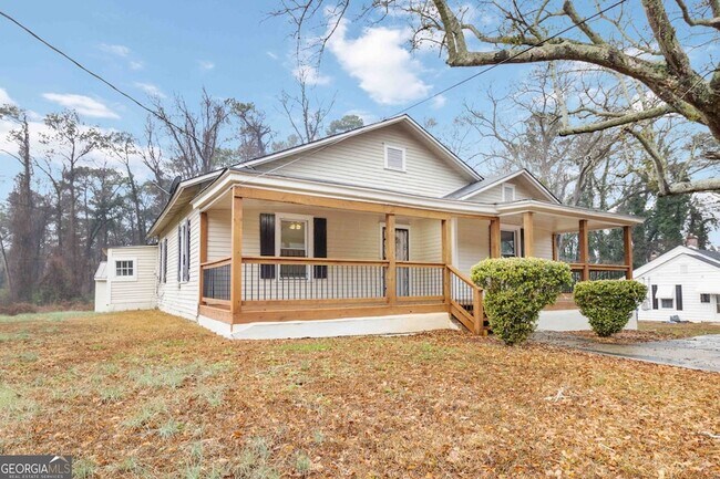 Foto del edificio - 2141 Fairburn Rd SW