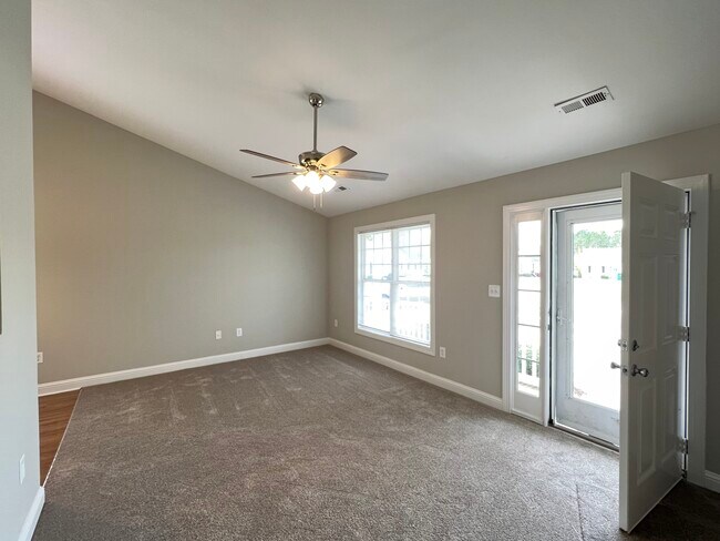 Foto del edificio - 1129 Crescent Meadows Dr