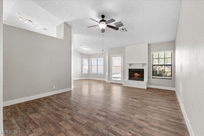 Foto del edificio - 720 Skipjack Dr