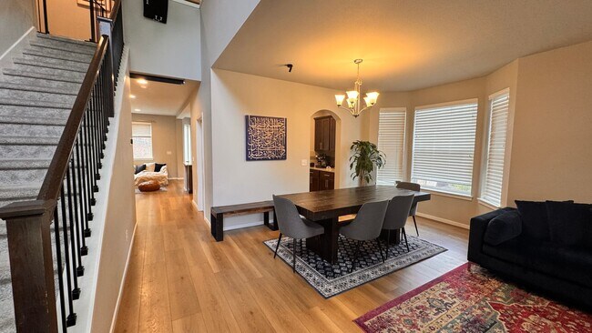 Foto del edificio - Beautifully maintained 4-bedroom, 3.5-bath home in Auburn.