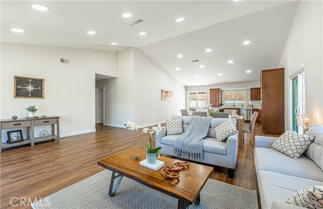 Foto del edificio - 7861 Standish Ave