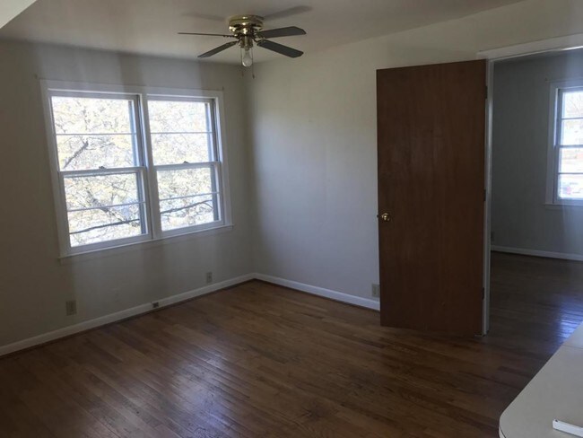 Building Photo - 203 Gillispie St