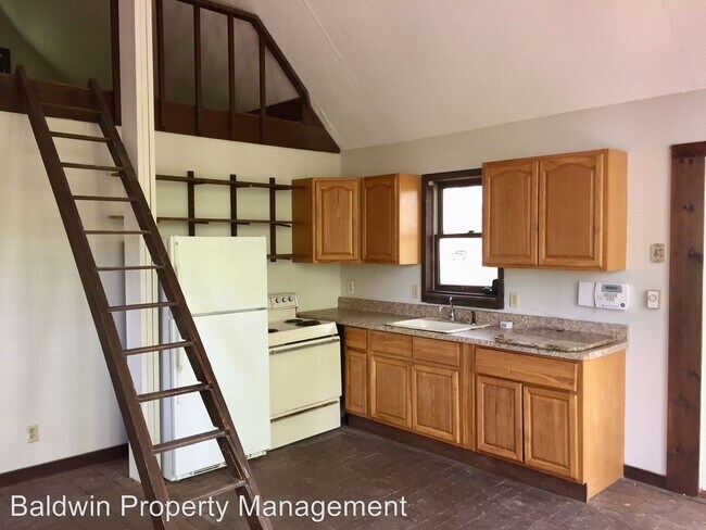 Building Photo - 2 br, 1 bath House - 5573 DAVIS FARM RD.