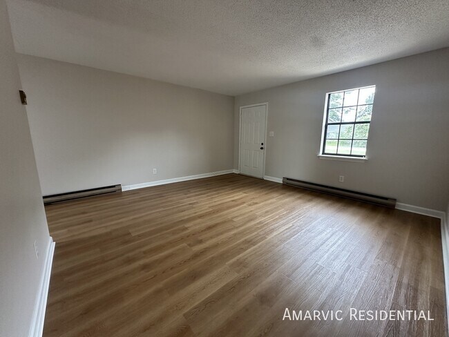 Foto del edificio - 2478 W Raleigh Blvd