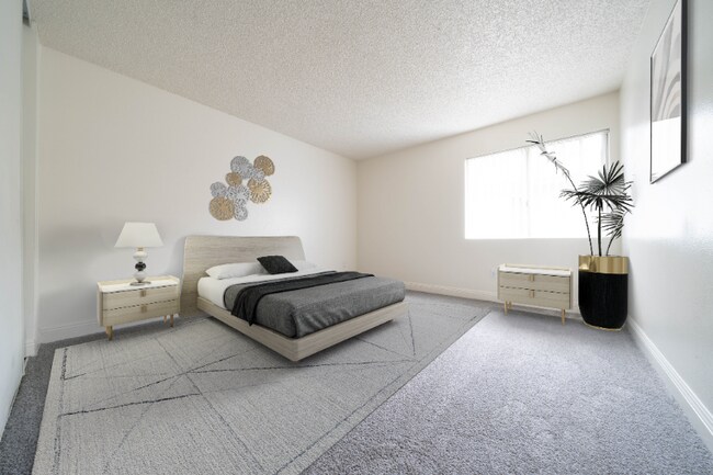 Building Photo - 9662 Marilla Dr