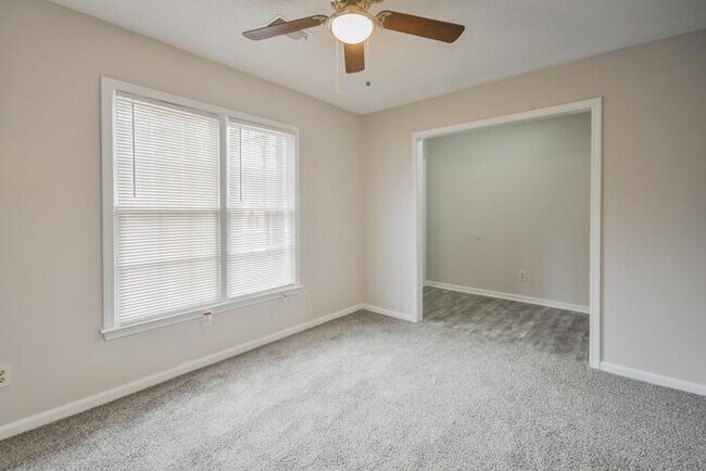 Foto del edificio - 224 Holmsbury Rd