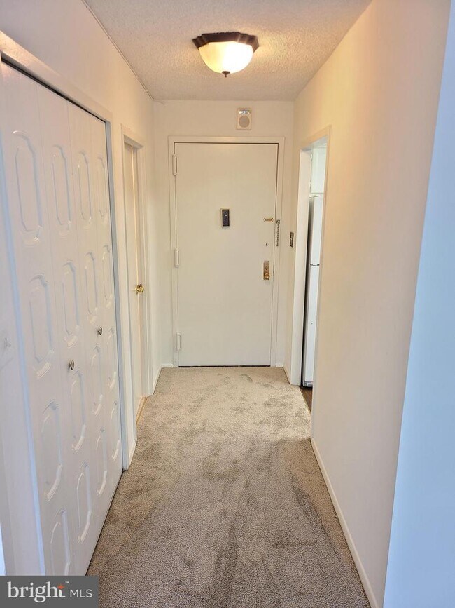 5225 Pooks Hill Rd Unit 207 S, Bethesda, MD 20814 Apartment for Rent