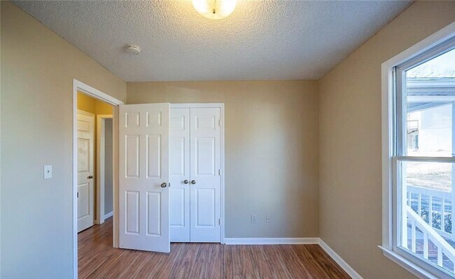 Building Photo - 1616 Cranberry Hill Ln