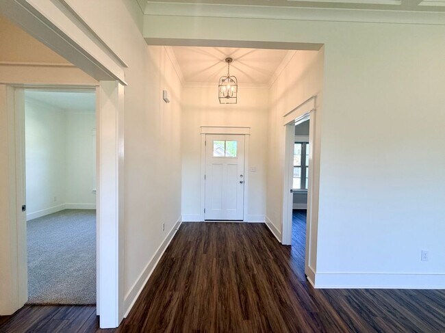 Foto del edificio - 513 Bristleleaf Path