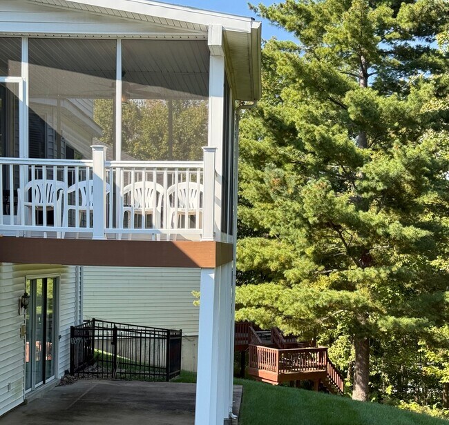 Building Photo - 11227 Pointe Ct