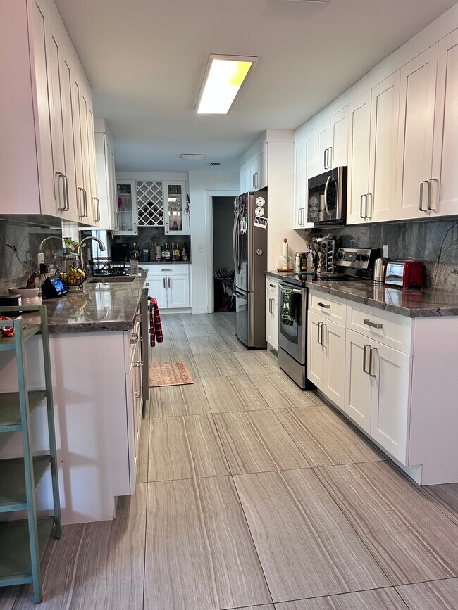 Foto del edificio - 1220 SW 127th Terrace
