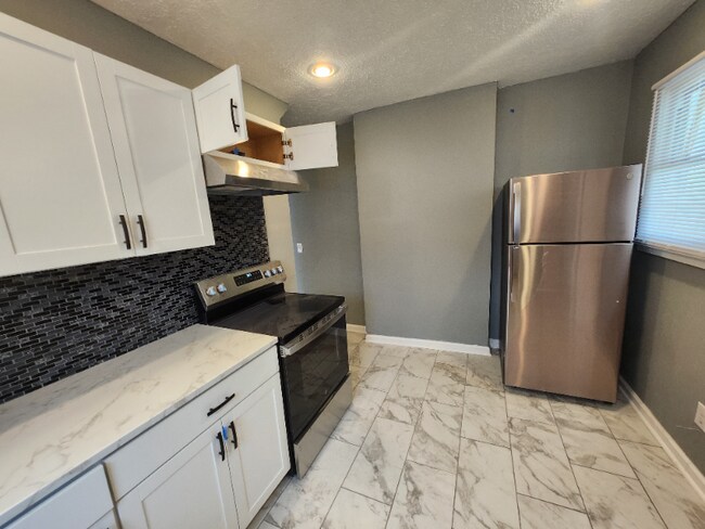 Foto del edificio - 478 S Richardson Ave