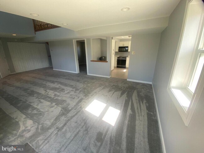 Building Photo - 1476 Steelville Rd
