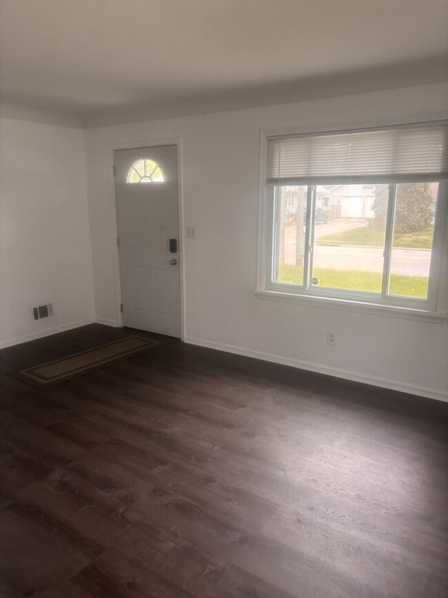 Formal Living - 1027 Michigan Ave
