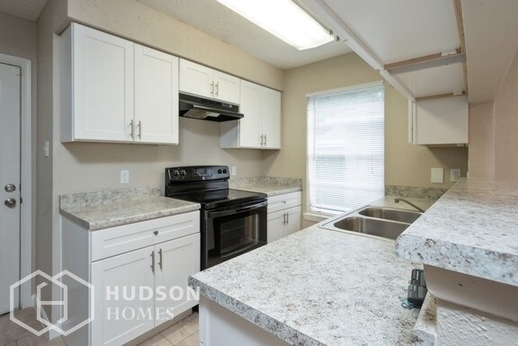 Foto del edificio - 9839 Shell Rock Rd