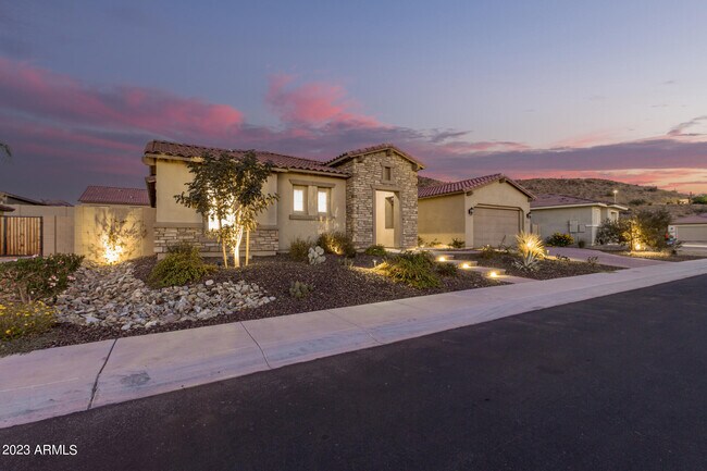 Building Photo - 16225 S 35th Dr