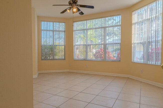 Foto del edificio - Spacious 5BR Home in Falcon Trace | 3-Car Garage | Screened Patio | Resort-Style Amenities Rent: ...