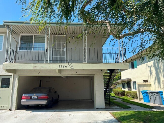 Foto del edificio - DESIREABLE UNION CITY NEIGHBORHOOD BEAUTIF...
