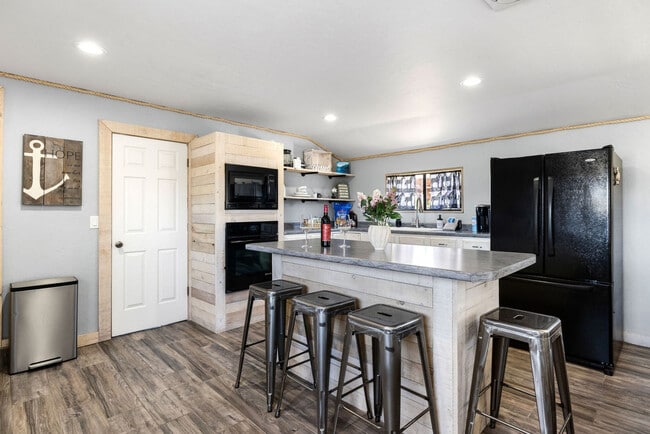 Foto del edificio - 7625 N Williamson Valley Rd