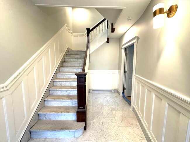 Building Photo - 1797 Beacon St