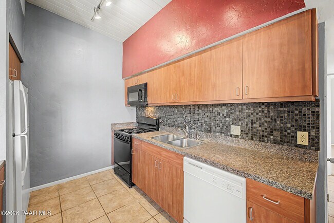 Foto del edificio - 2525 N Alvernon Way