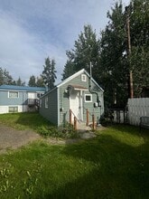 Building Photo - 2106-2108 Blueberry St