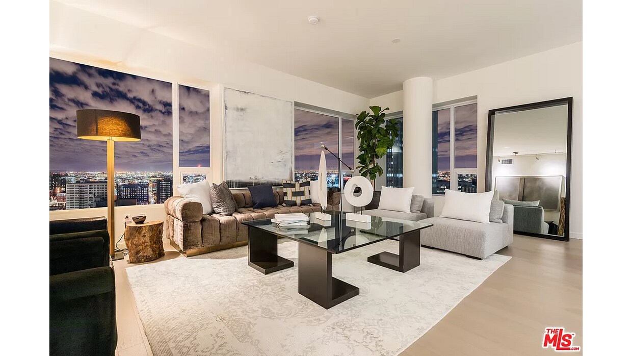 Living Area - 1050 S Grand Ave