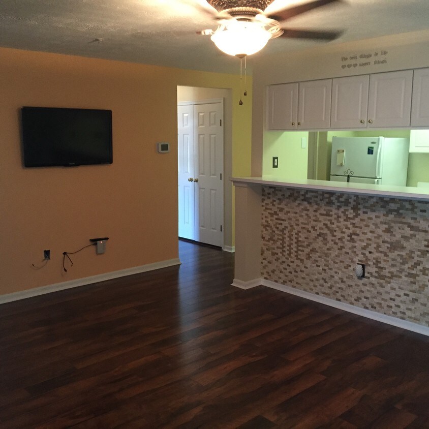 12 Willow Path Ct, Nottingham, MD 21236 Condo for Rent in Nottingham