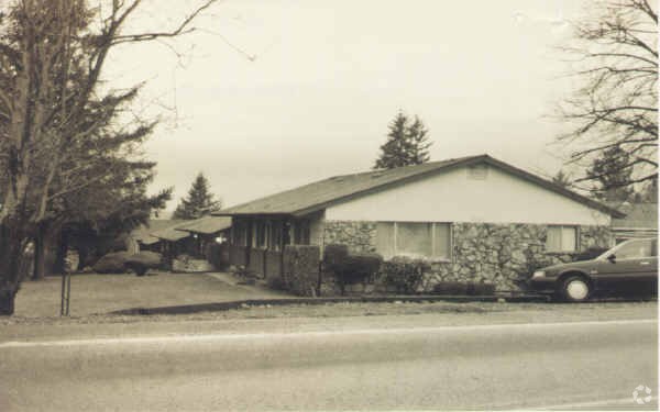 Building Photo - 10705 NE Fremont St