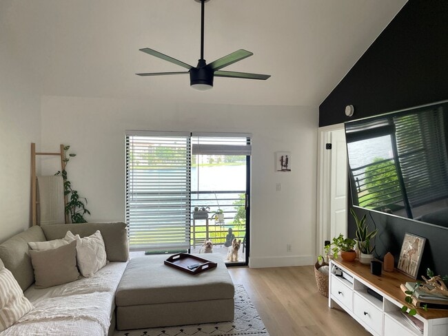 Photo - 2 Bedroom Condo in Winding Lake - Sunrise ...