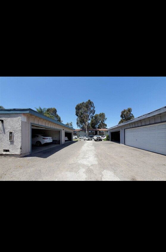 Primary Photo - 12926 Sycamore St