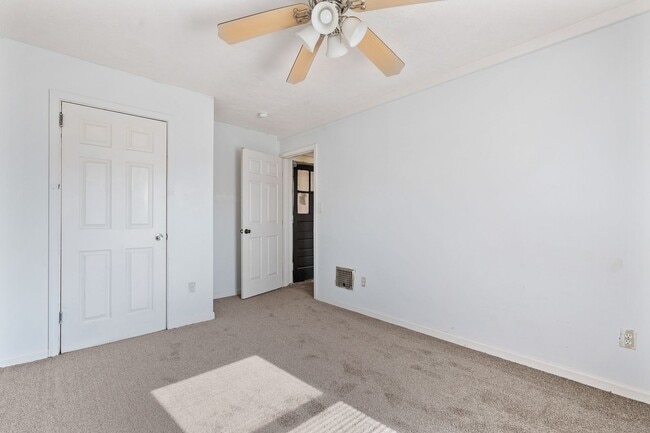 Foto del edificio - Quaint 1 Bedroom Apartment