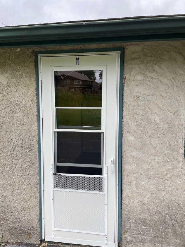 Puerta principal - 1201 Fort Crook Rd S