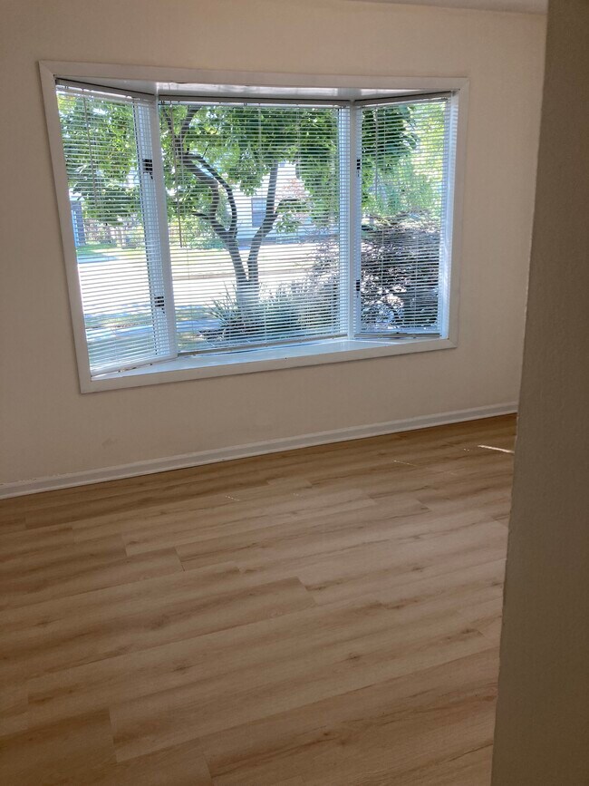 Foto del edificio - 21705 Bon Heur St