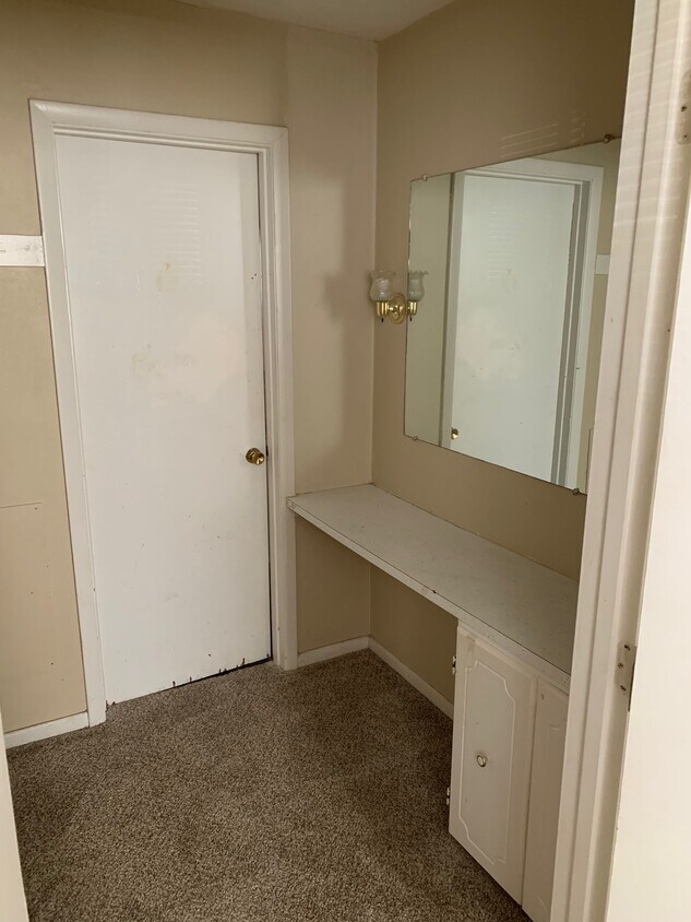 2365 Collins Dr Unit C, Sidney, OH 45365 Apartments in Sidney, OH