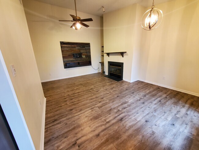 dining area + living room - 608 Shoreham Ct