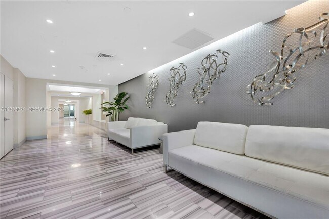 Foto del edificio - 3030 NE 188th St