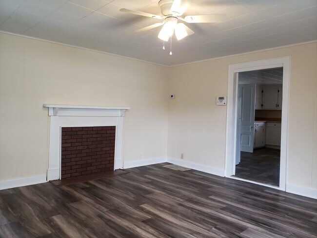 Building Photo - 11 Second Street EAST Laurinburg, NC 28352