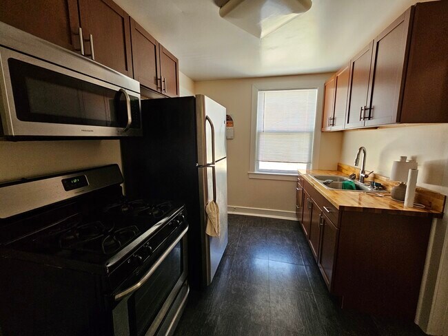 Foto del edificio - 7328 N Honore St