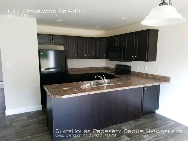 Building Photo - 137 Cedarwood Dr