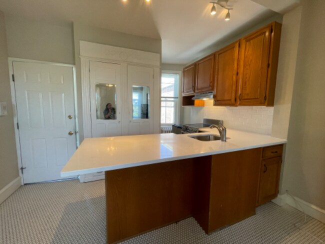Foto del edificio - 7130 Germantown Ave