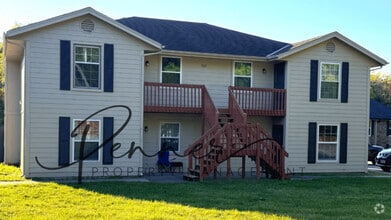 Building Photo - 705 NE Ball Dr