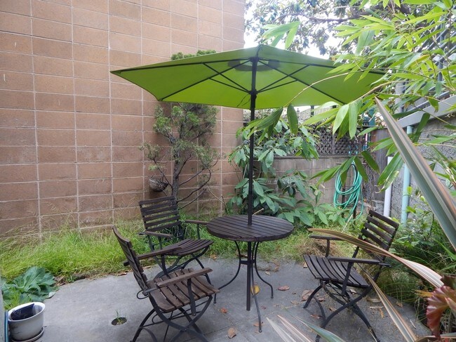 Building Photo - 118 Athol Ave