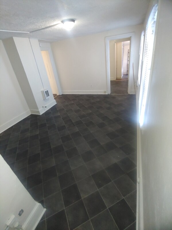 Foto del edificio - 116-118 S Raleigh St