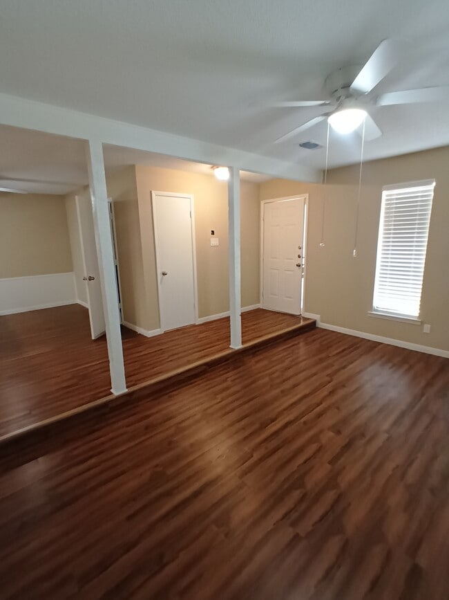 Building Photo - 622 Billie Ruth Ln