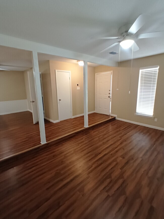 Foto del edificio - 622 Billie Ruth Ln