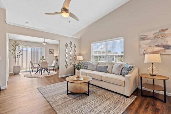 Building Photo - Redwood Grove City