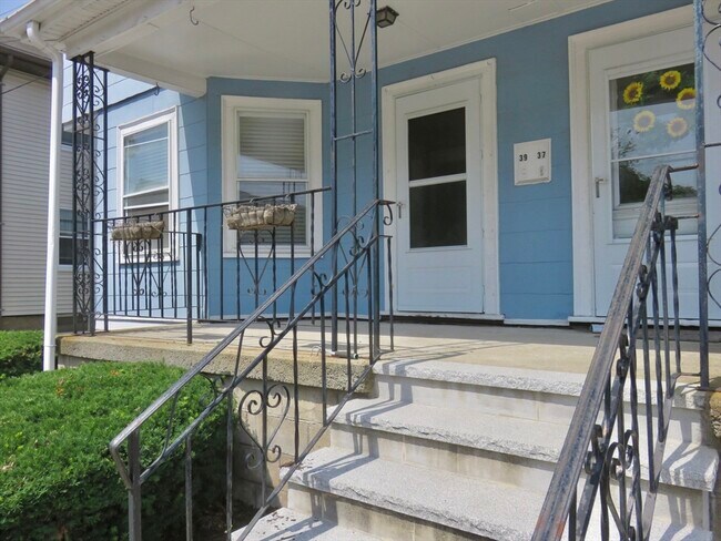 Building Photo - 37-39 Parmenter Rd